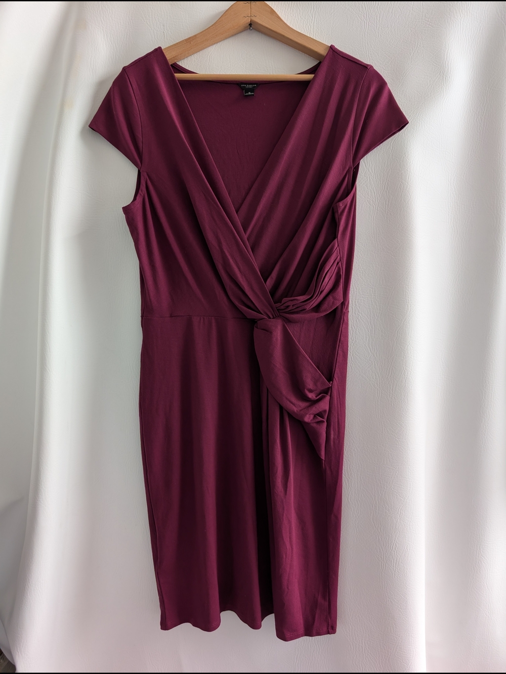 Ann Taylor Faux-Wrap Dress in Berry Wine V-Neck Cap Sleeves - 8